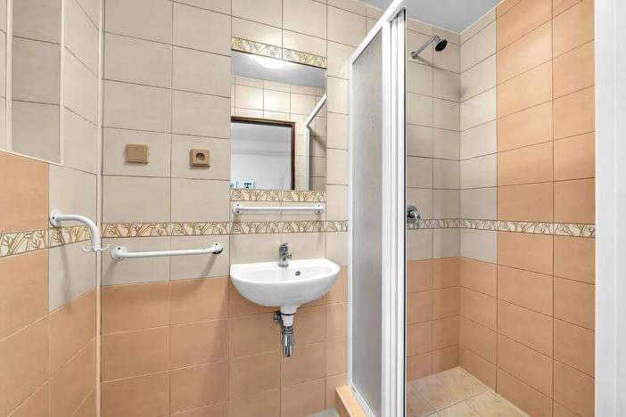 Prodej ubytování, Dolní Dvůr, 650 m2