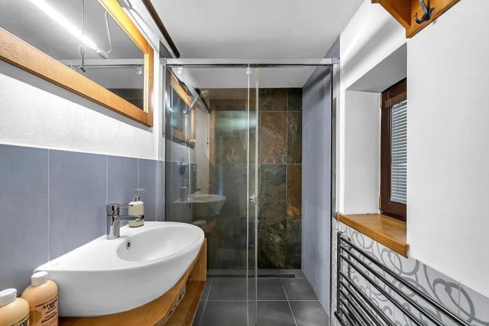 Prodej ubytování, Dolní Dvůr, 650 m2