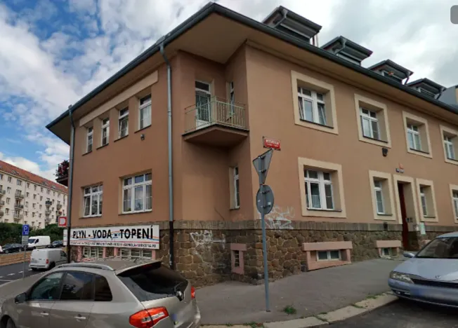 Dražba bytu 2+1, Praha - Strašnice, Petrovická, 65 m2
