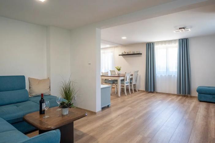 Prodej rodinného domu, Zámostí-Blata, 215 m2