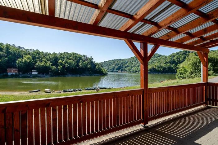 Prodej chaty, Bítov, 650 m2