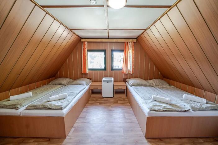 Prodej chaty, Bítov, 650 m2