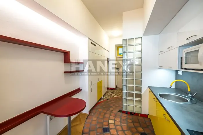 Pronájem bytu 1+1, Praha - Smíchov, Viktora Huga, 38 m2
