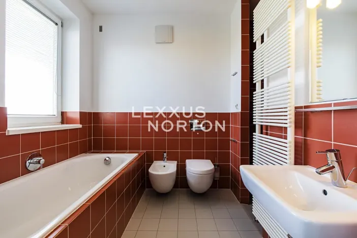 Pronájem rodinného domu, Praha - Dejvice, Štiplova, 219 m2