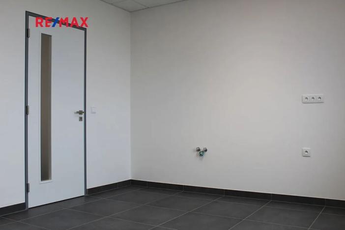 Pronájem kanceláře, Praha - Dolní Měcholupy, Ke Kablu, 23 m2