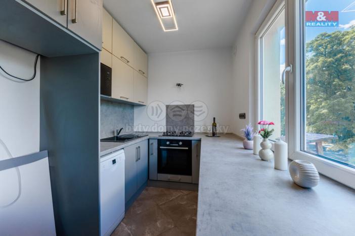 Prodej bytu 3+1, Cheb, 17. listopadu, 67 m2