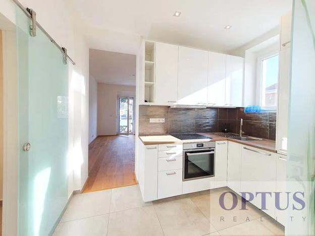 Pronájem bytu 2+kk, Praha - Podolí, Levá, 45 m2