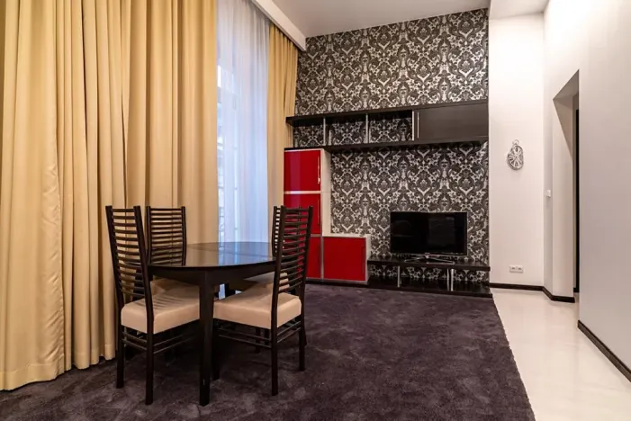 Prodej bytu 2+kk, Karlovy Vary, Divadelní náměstí, 65 m2