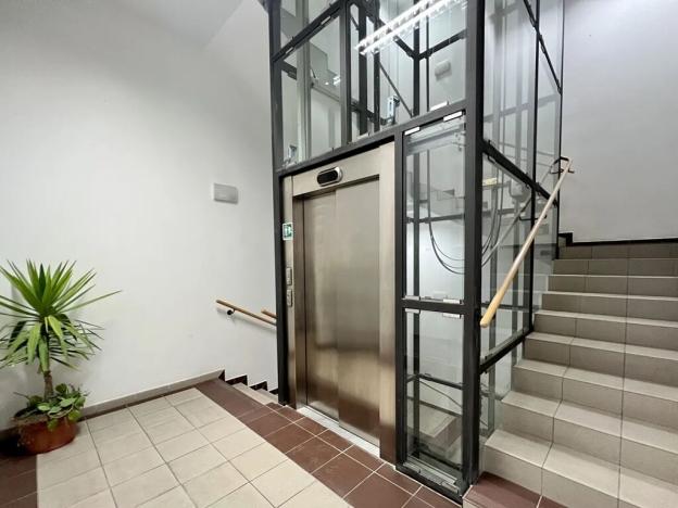 Prodej bytu 6+kk a větší, Karlovy Vary, Divadelní náměstí, 185 m2