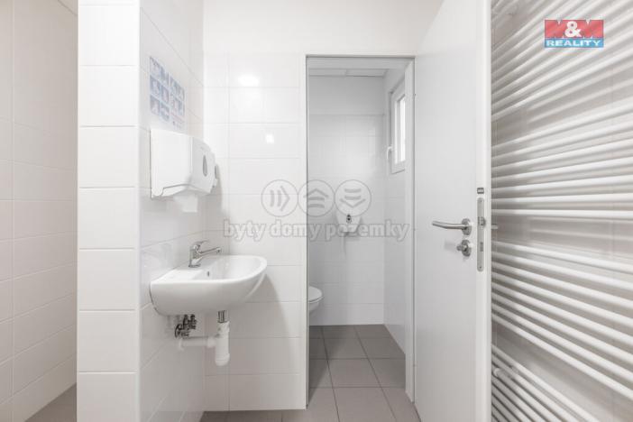 Prodej výrobních prostor, Tečovice, 2469 m2