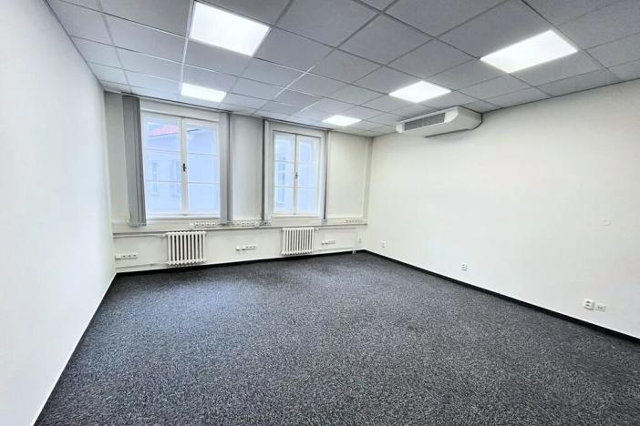 Pronájem kanceláře, Brno, Moravské náměstí, 79 m2