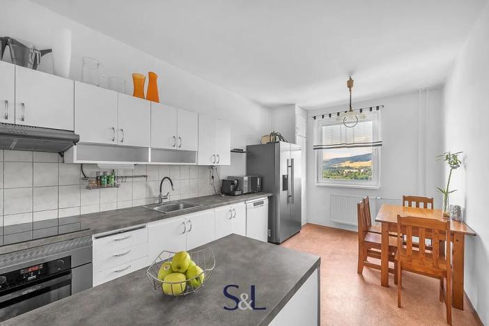 Prodej bytu 3+1, Liberec, Dobiášova, 75 m2