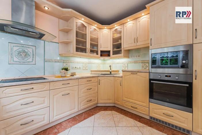 Prodej rodinného domu, Šestajovice, Potoční, 320 m2