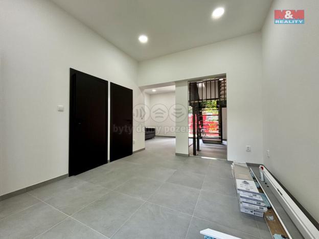 Pronájem obchodního prostoru, Ostrava - Moravská Ostrava, Poděbradova, 35 m2