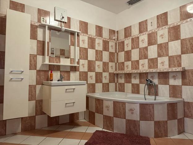 Pronájem bytu 2+1, Kokory, 64 m2