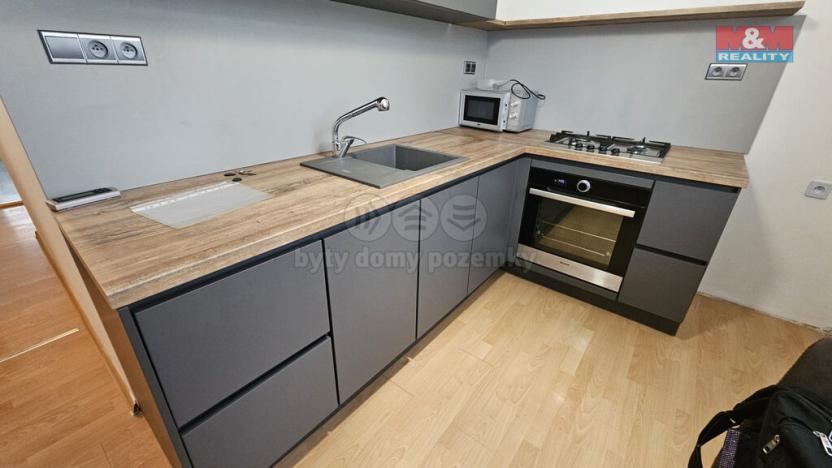 Pronájem bytu 3+1, Frýdek-Místek - Frýdek, Bruzovská, 82 m2