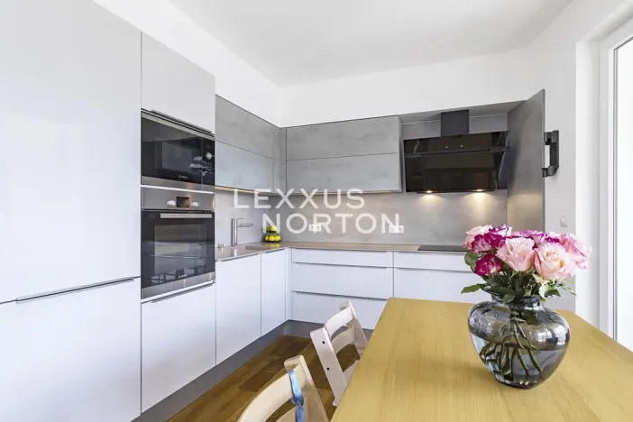 Prodej bytu 3+kk, Praha - Holešovice, V háji, 91 m2