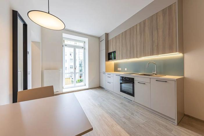 Pronájem bytu 2+kk, Praha - Nusle, Svatoslavova, 44 m2