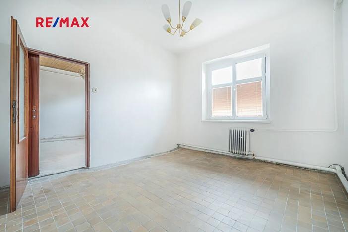 Prodej rodinného domu, Praha - Dolní Počernice, Listopadová, 302 m2