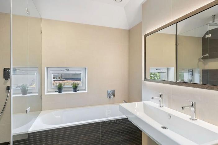 Prodej vily, Praha - Horní Počernice, Jívanská, 220 m2