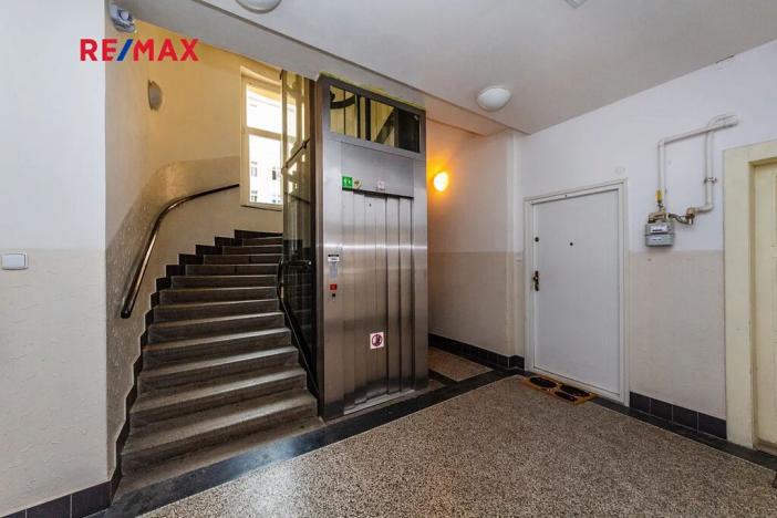 Prodej bytu 4+1, Praha - Holešovice, U smaltovny, 175 m2