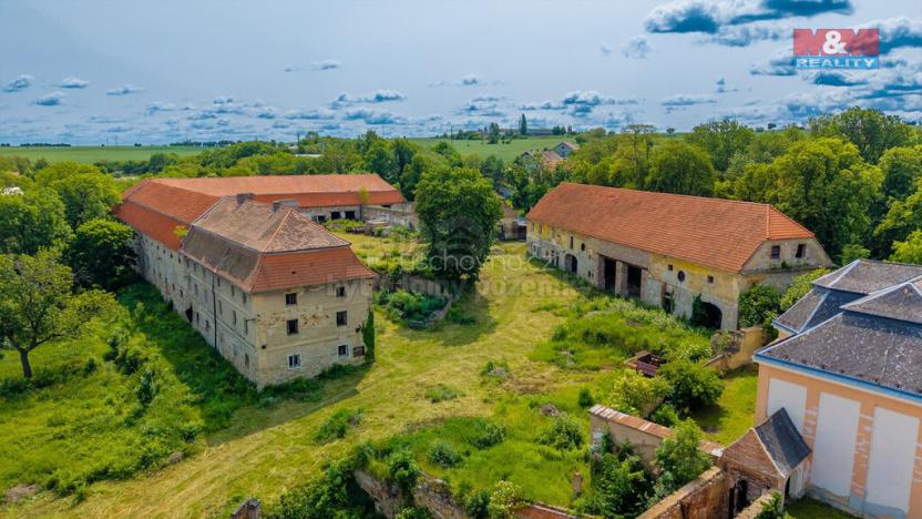 Prodej komerčního pozemku, Zvoleněves, 18484 m2