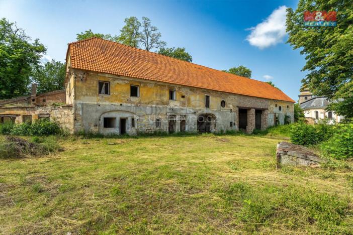 Prodej komerčního pozemku, Zvoleněves, 18484 m2