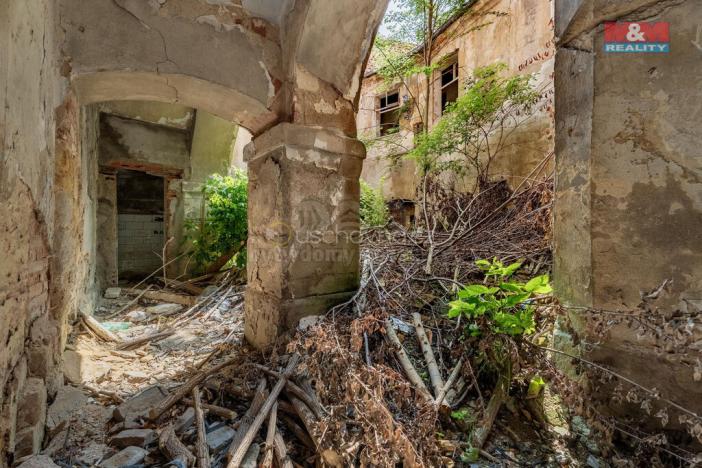 Prodej komerčního pozemku, Zvoleněves, 18484 m2