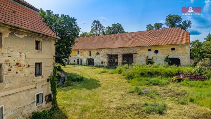 Prodej komerčního pozemku, Zvoleněves, 18484 m2