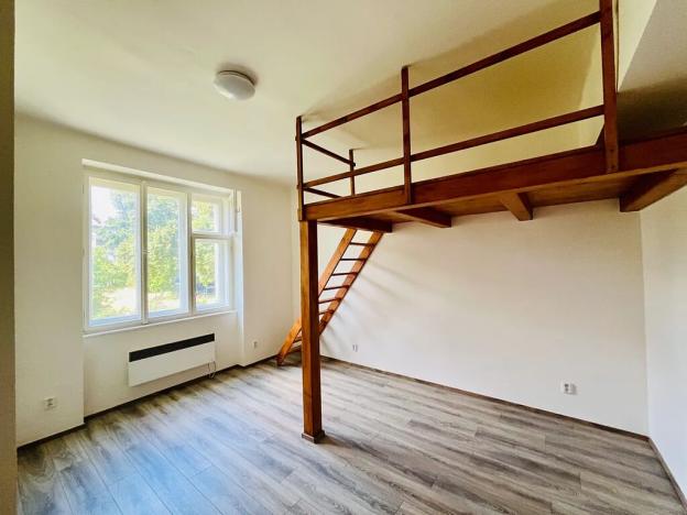 Pronájem bytu 1+kk, Praha - Hloubětín, 35 m2
