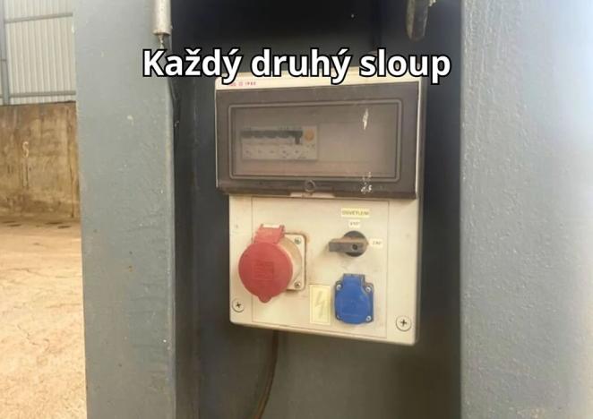 Pronájem výrobních prostor, Tachlovice, Karlštejnská, 28800 m2