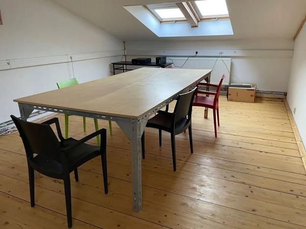 Pronájem výrobních prostor, Tachlovice, Karlštejnská, 28800 m2