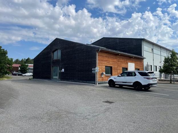 Pronájem výrobních prostor, Tachlovice, Karlštejnská, 28800 m2