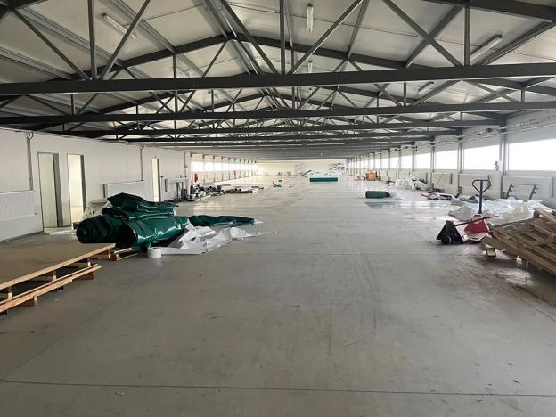 Pronájem výrobních prostor, Tachlovice, Karlštejnská, 28800 m2