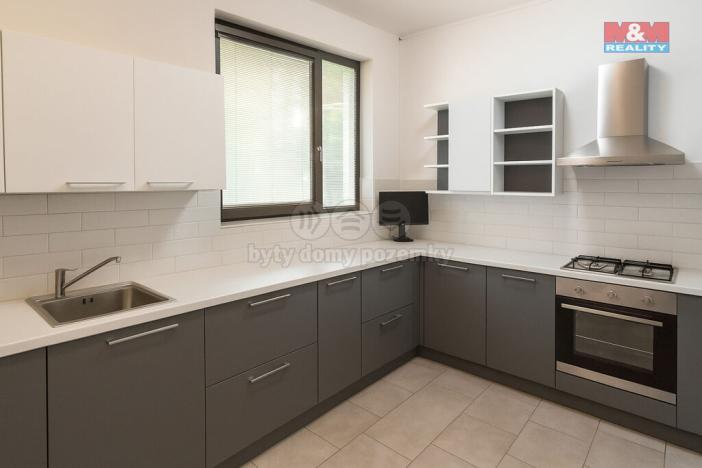 Prodej ubytování, Březí, Na štěrkách, 208 m2