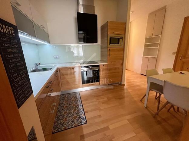 Pronájem bytu 3+kk, Praha - Žižkov, U božích bojovníků, 60 m2