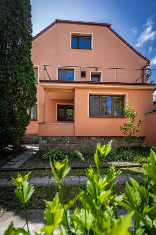 Prodej rodinného domu, Hajany, 158 m2