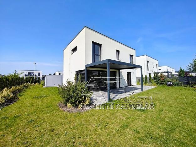 Pronájem rodinného domu, Roudné, 160 m2