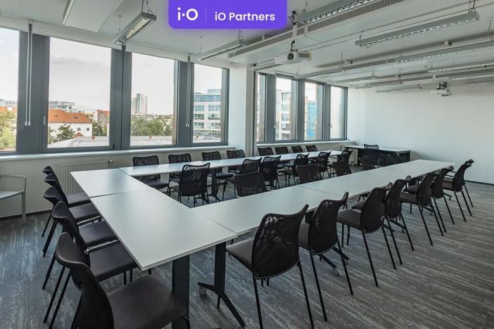 Pronájem kanceláře, Praha - Nusle, Lomnického, 537 m2