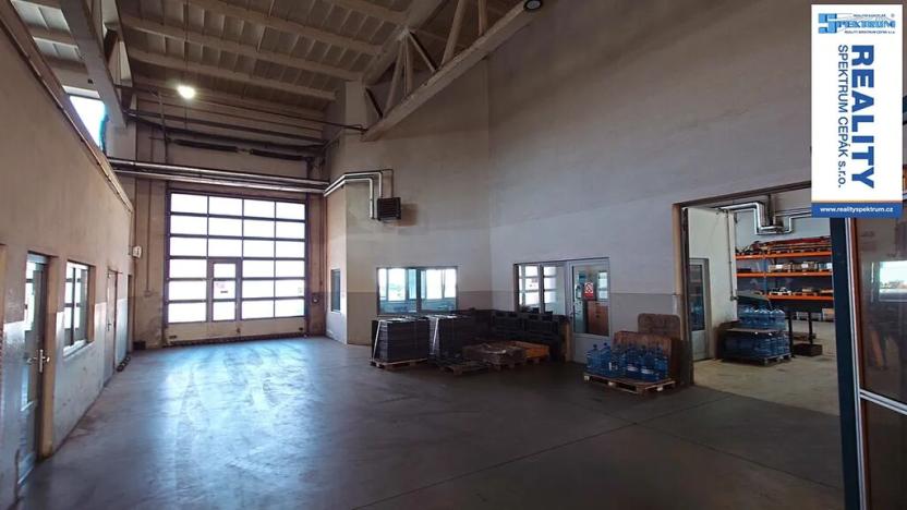 Pronájem výrobních prostor, Lišov, Hůrecká, 2357 m2