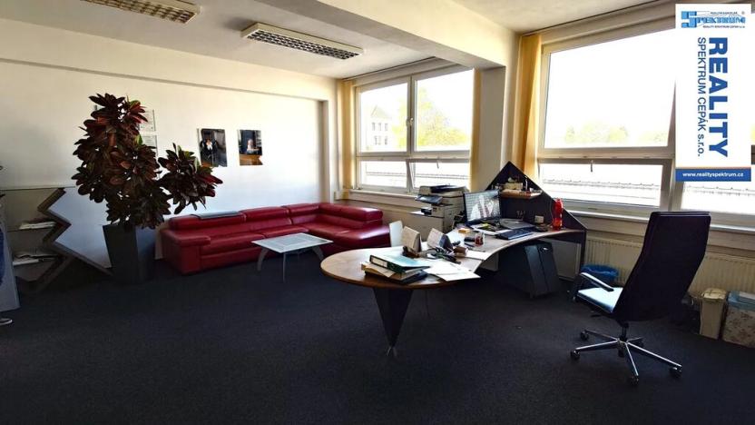 Pronájem kanceláře, Lišov, Hůrecká, 235 m2