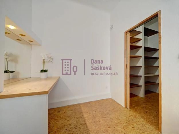 Prodej bytu 4+1, Jindřichův Hradec, Stará cesta, 132 m2