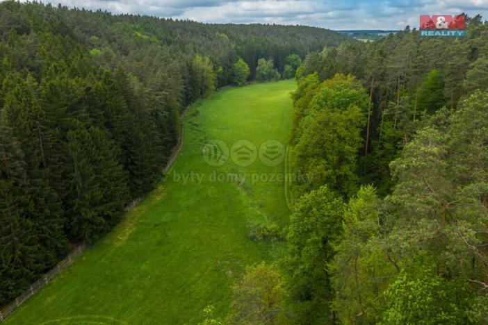 Prodej zahrady, Bílá Hlína, 1800 m2