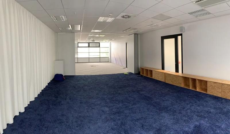 Pronájem kanceláře, Brno, Škrobárenská, 1233 m2