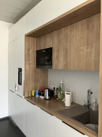 Pronájem kanceláře, Brno, Holandská, 421 m2