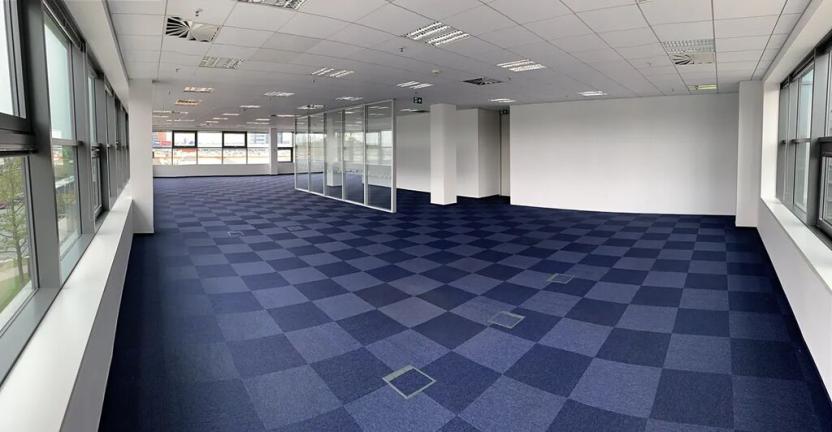 Pronájem kanceláře, Brno, Holandská, 936 m2