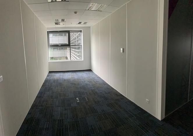 Pronájem kanceláře, Brno, Holandská, 1283 m2