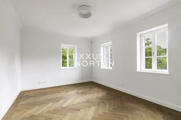 Prodej vily, Praha - Dejvice, V Šáreckém údolí, 253 m2