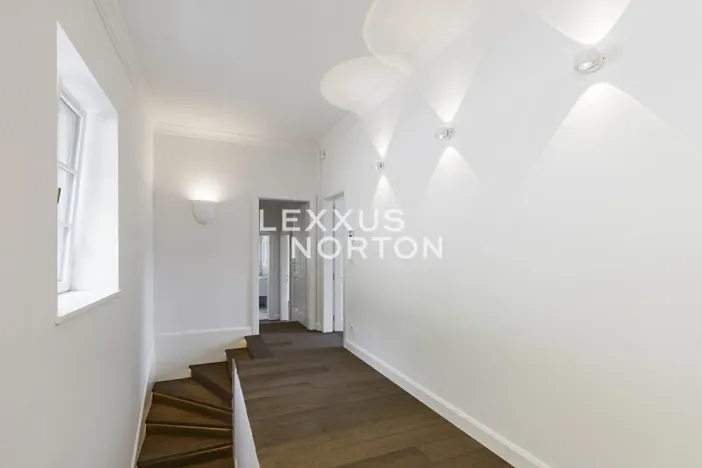 Prodej vily, Praha - Dejvice, V Šáreckém údolí, 253 m2