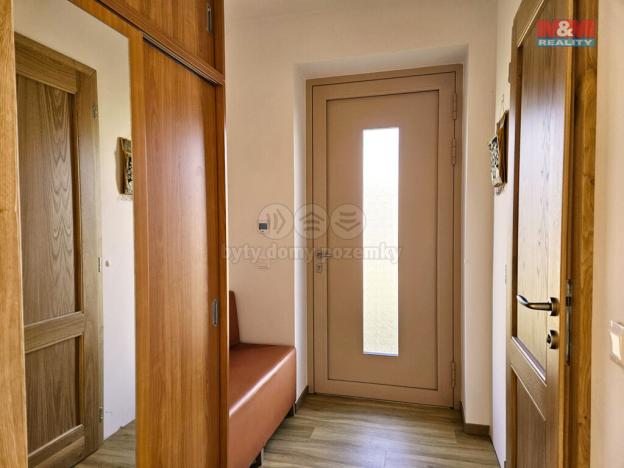 Pronájem bytu 1+kk, Bradlec, U Borku, 30 m2